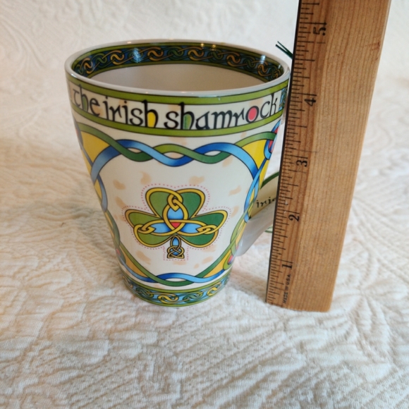 THE IRISH SHAMROCK Clara Irish Weave Bone China Mug Cup 14 oz - Picture 10 of 10